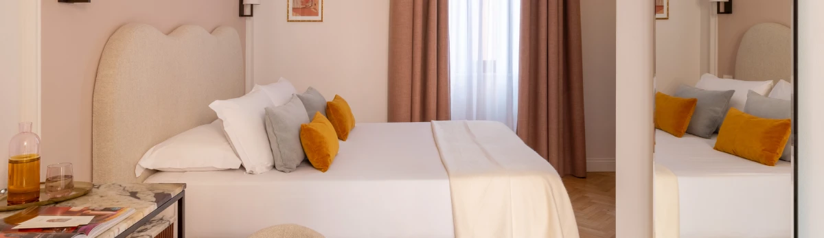 Camera luminosa con parquet e atmosfera accogliente nel cuore di Roma, vicino ai Fori Imperiali - Hotel Fori Imperiali, BZAR hotels a Roma